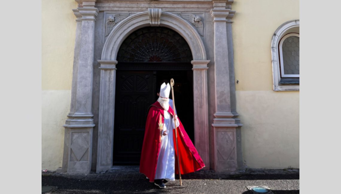 háttér szent antal 4